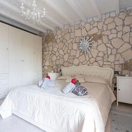 Casa Brilde, Appartamento Con Piscina Salo Exterior photo
